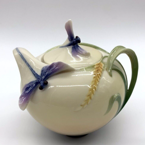 Franz Porcelain Stunning Dragonfly Lidded Sugar Bowl FZ00119