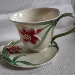 Franz Porcelain Cup & Saucer Autumn Lily Pattern With Original Box FZ00032