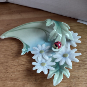 Beautiful Franz Porcelain ‘Ladybird’  Saucer Designed by Jenny Woo FZ00034 UKT