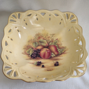 Aynsley Orchard Gold Chantille Coffee Table Bowl  With Pierced Edge  8x8"