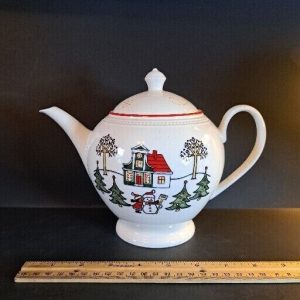 Wedgewood Porcelain RARE " Windsor Christmas Teapot With Lid